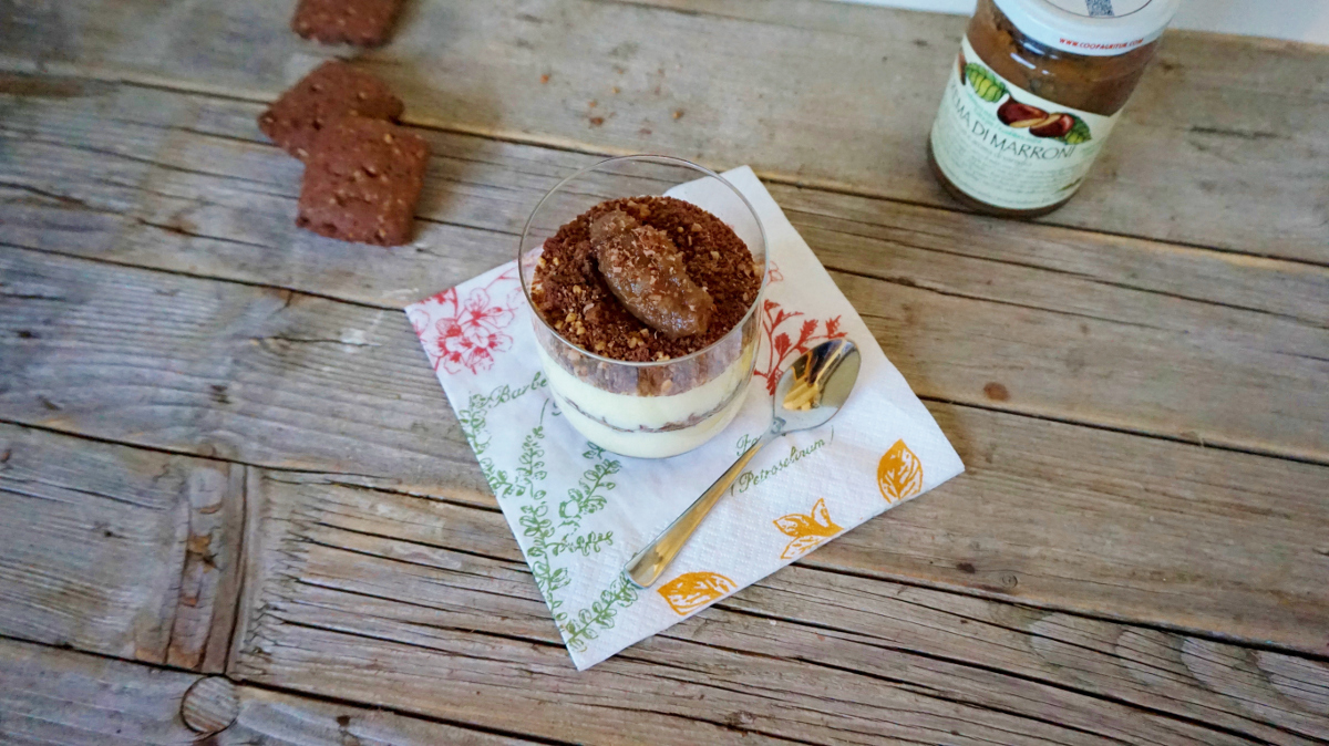 Tiramisù mit Kakaokeksen und Kastaniencreme