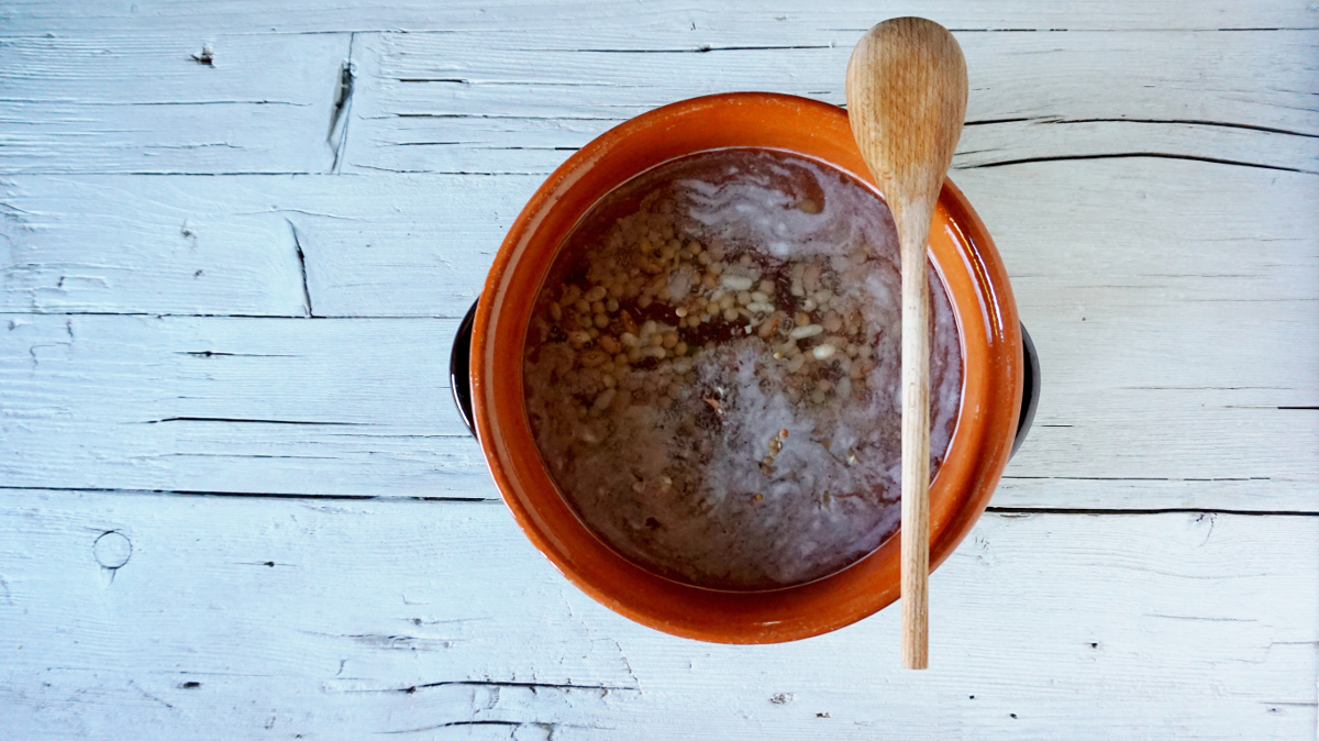 Suppe aus Hülsenfrüchten